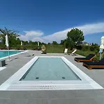 Olympus Diamond Apartment *